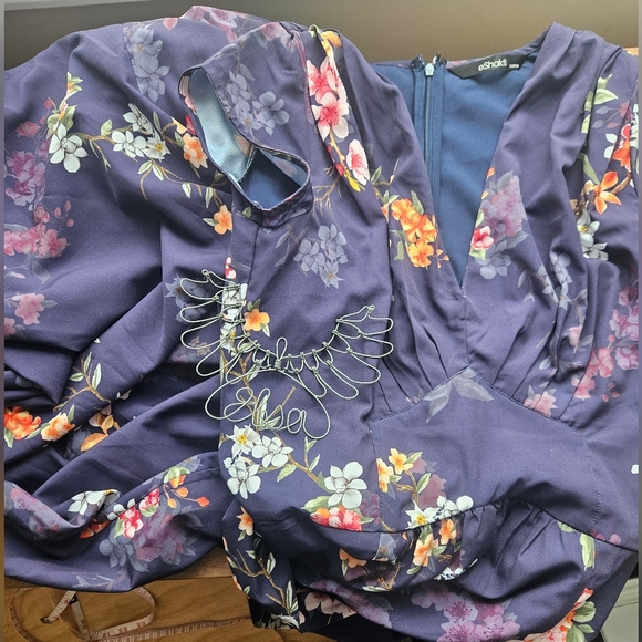 Eshakti custom- Navy floral - Picture 1 of 13